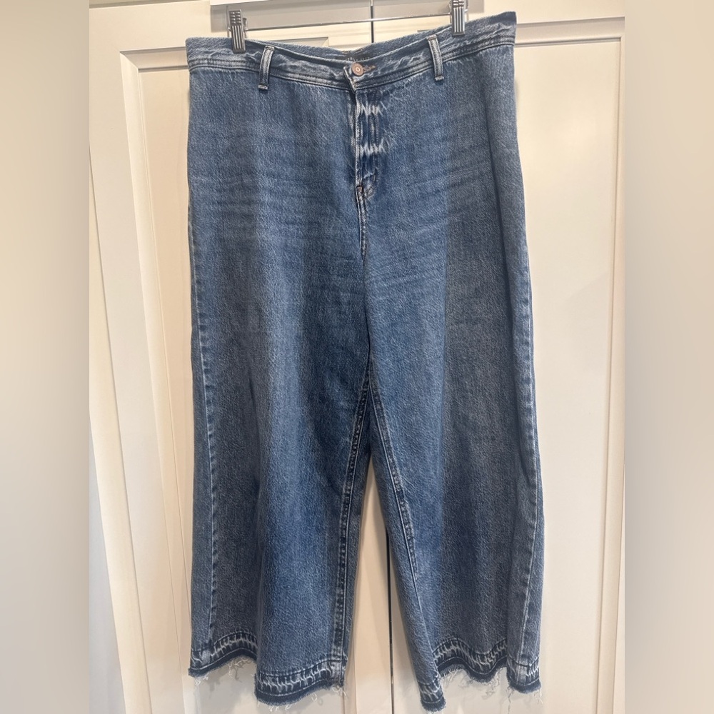 Sincerely Jules Cropped Wide Leg Raw Hem Jeans - Picture 2 of 7